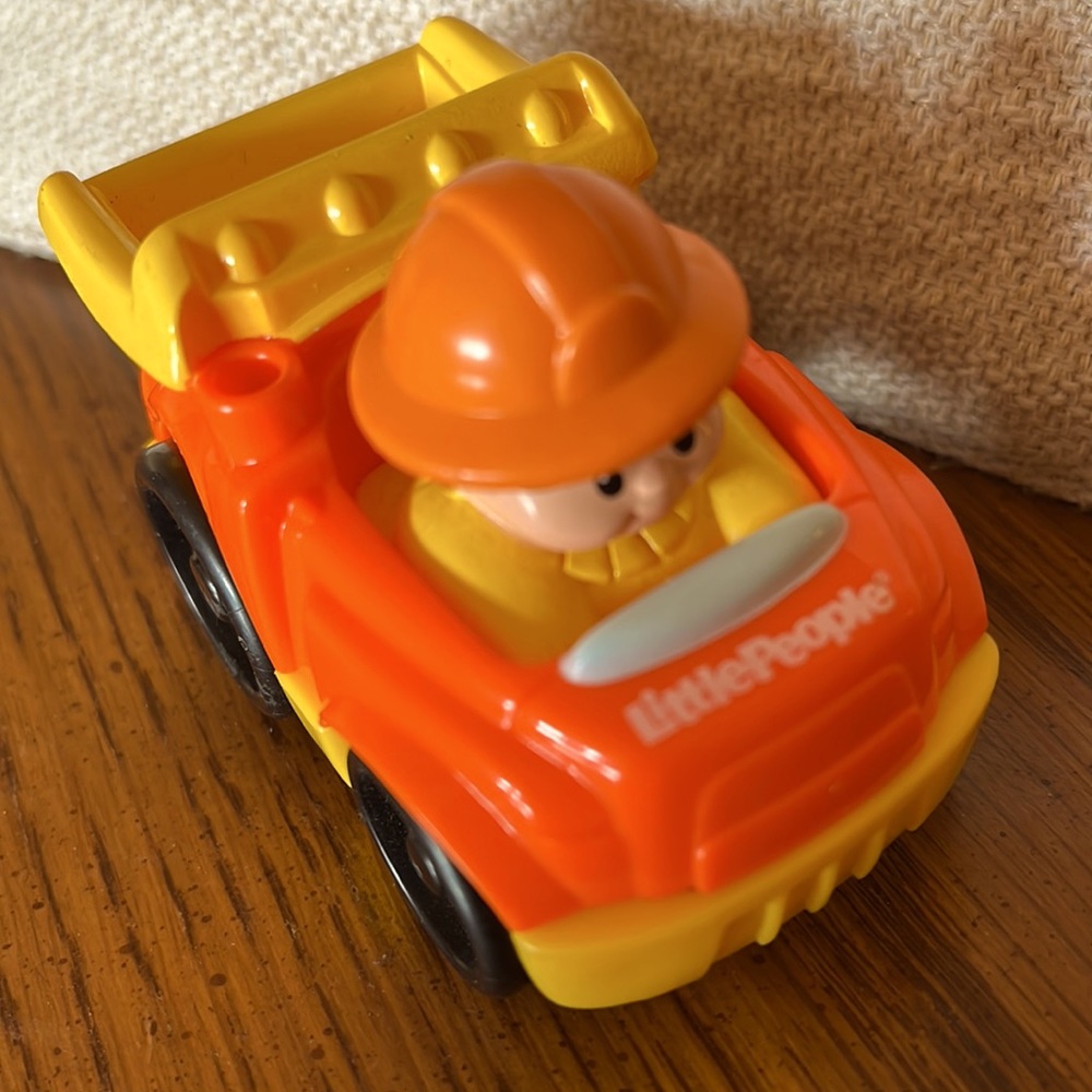 Fisher Price, Little People dump truck, 2.50”L